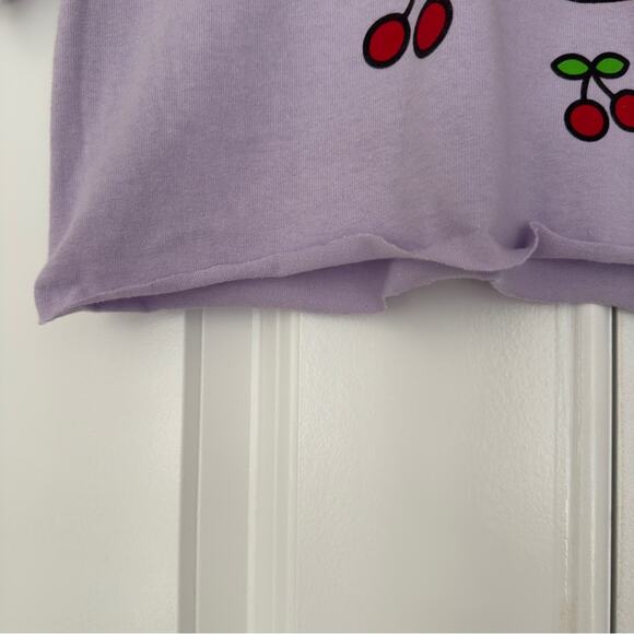 Hello Kitty by Sanrio 100% Cotton Cherry Cropped Tee Raw Hem Short Sleeve Top M - Picture 4 of 8